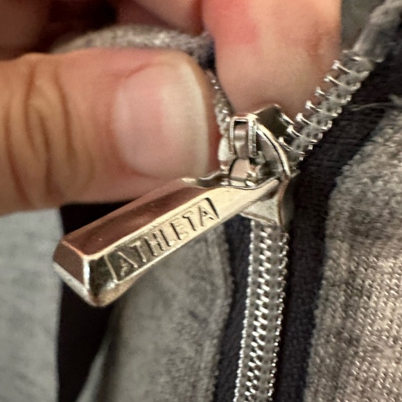 Athleta Lotus Vest Sleeveless Drawstring Hoodie French Terry Cloth Grey Size XL - Picture 8 of 9